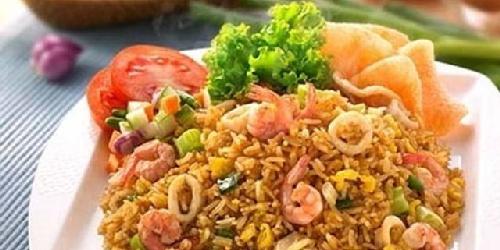 Putra Brebes Nasi Goreng: Soulful Flavors in the Heart of Cilacap